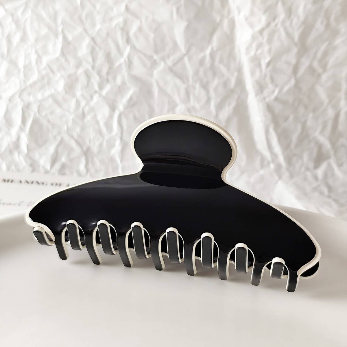 Elegant Contrast Hair Claw