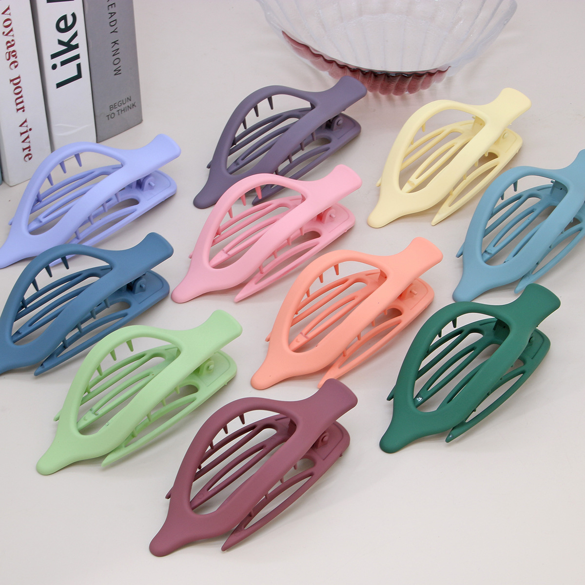 Leaf Flat Oval Hair Clip
