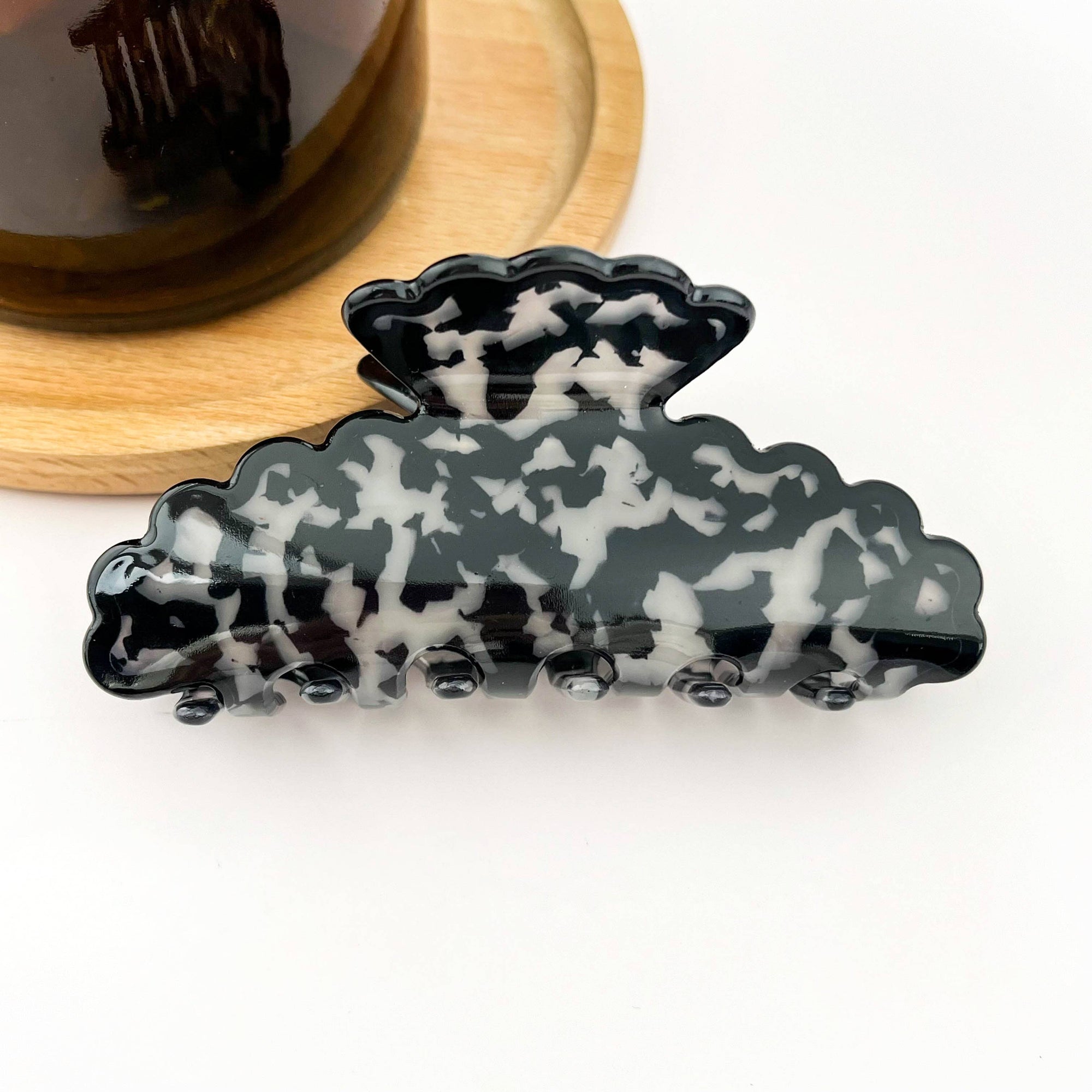 Wavy Edge Claw Clip