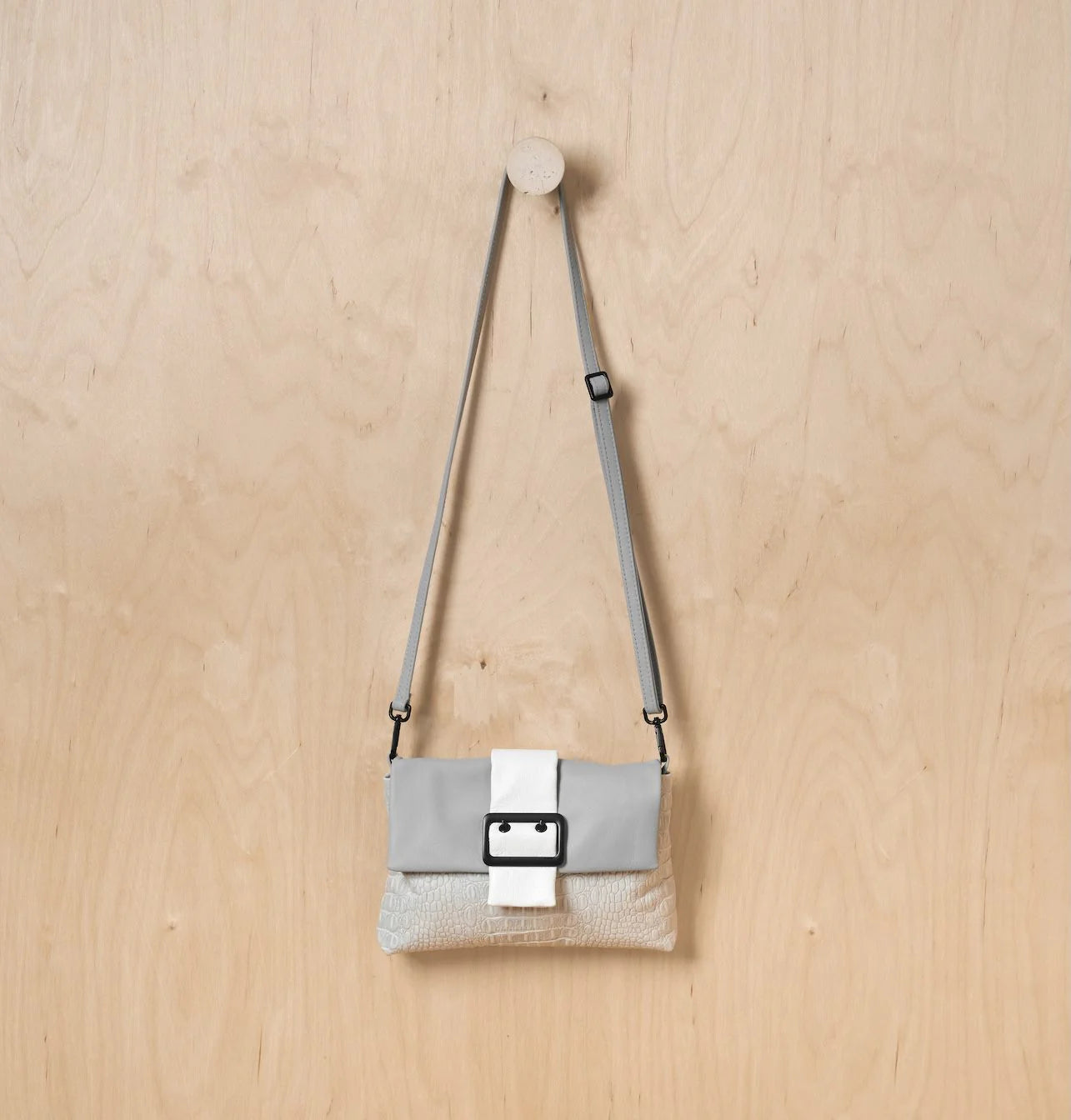 Nadia Clutch -Ice Croco