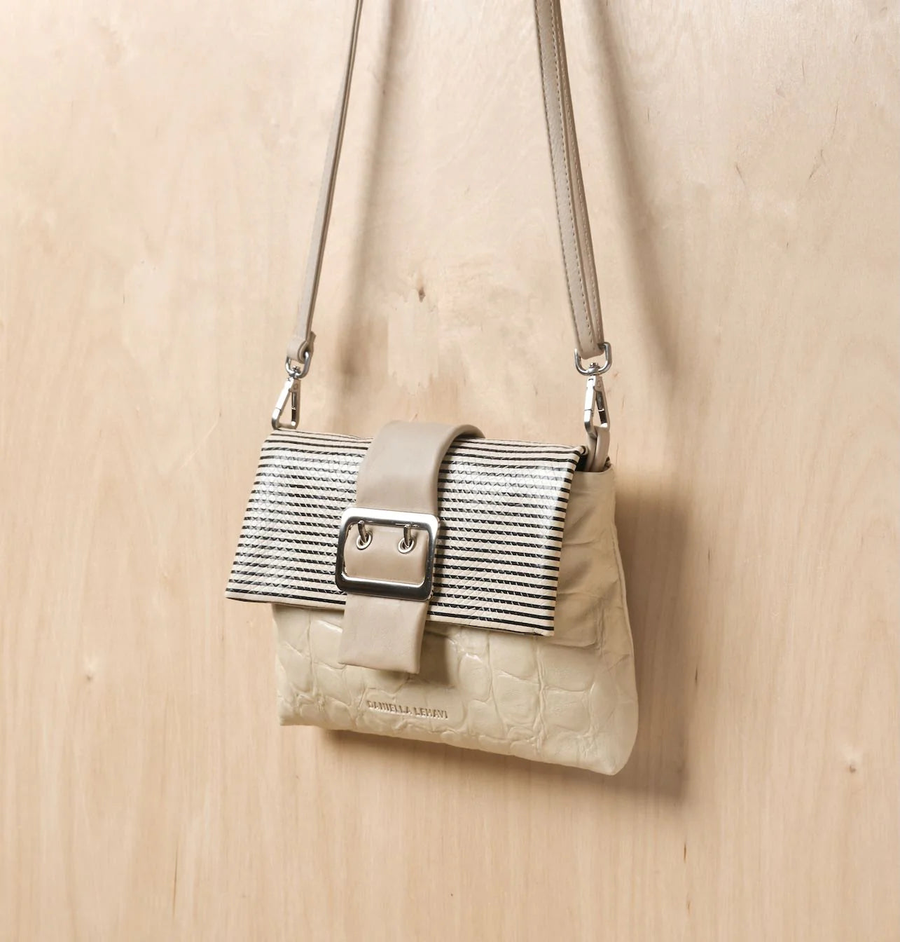Nadia Clutch -Latte Croco
