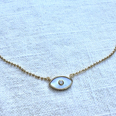 Gaze Necklace - Mother of Pearl