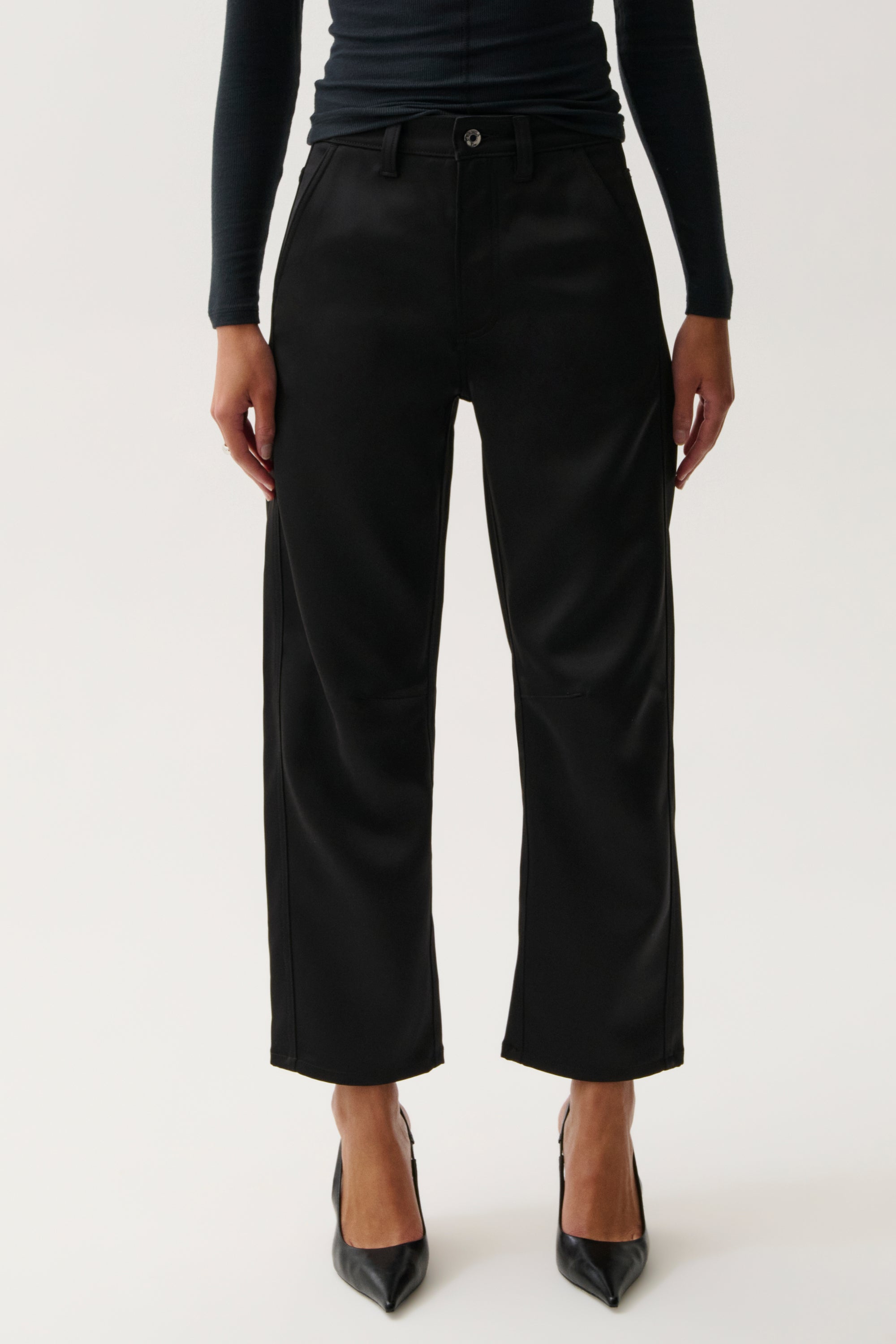 Beau Sateen Seamed Crescent Leg