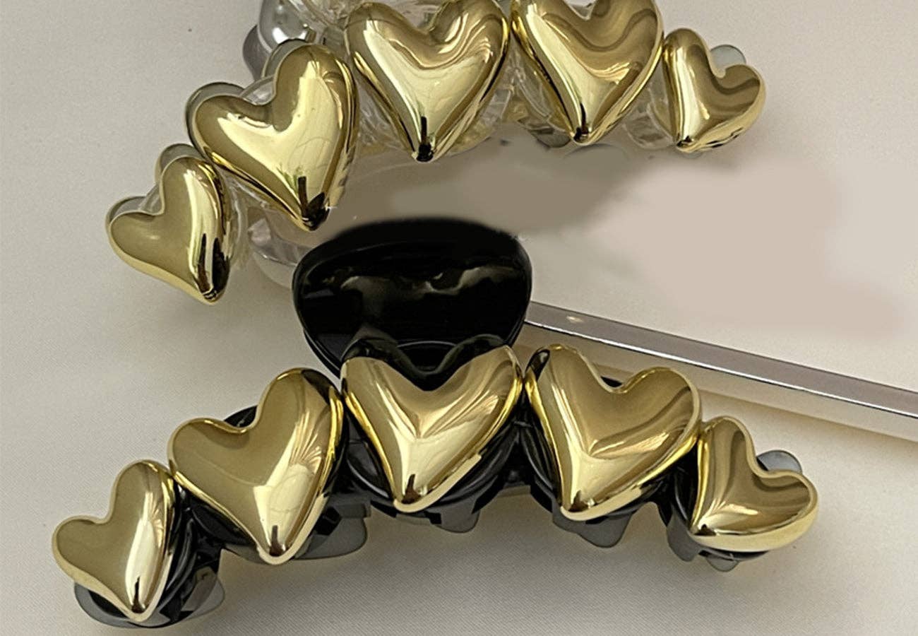 Contrast Metallic Heart Hair Claw