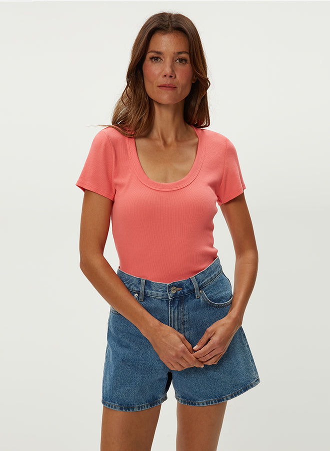 CALLA SCOOPNECK TEE