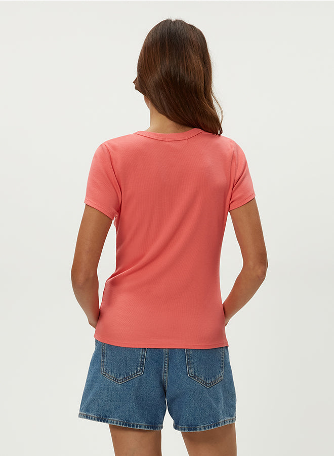 CALLA SCOOPNECK TEE