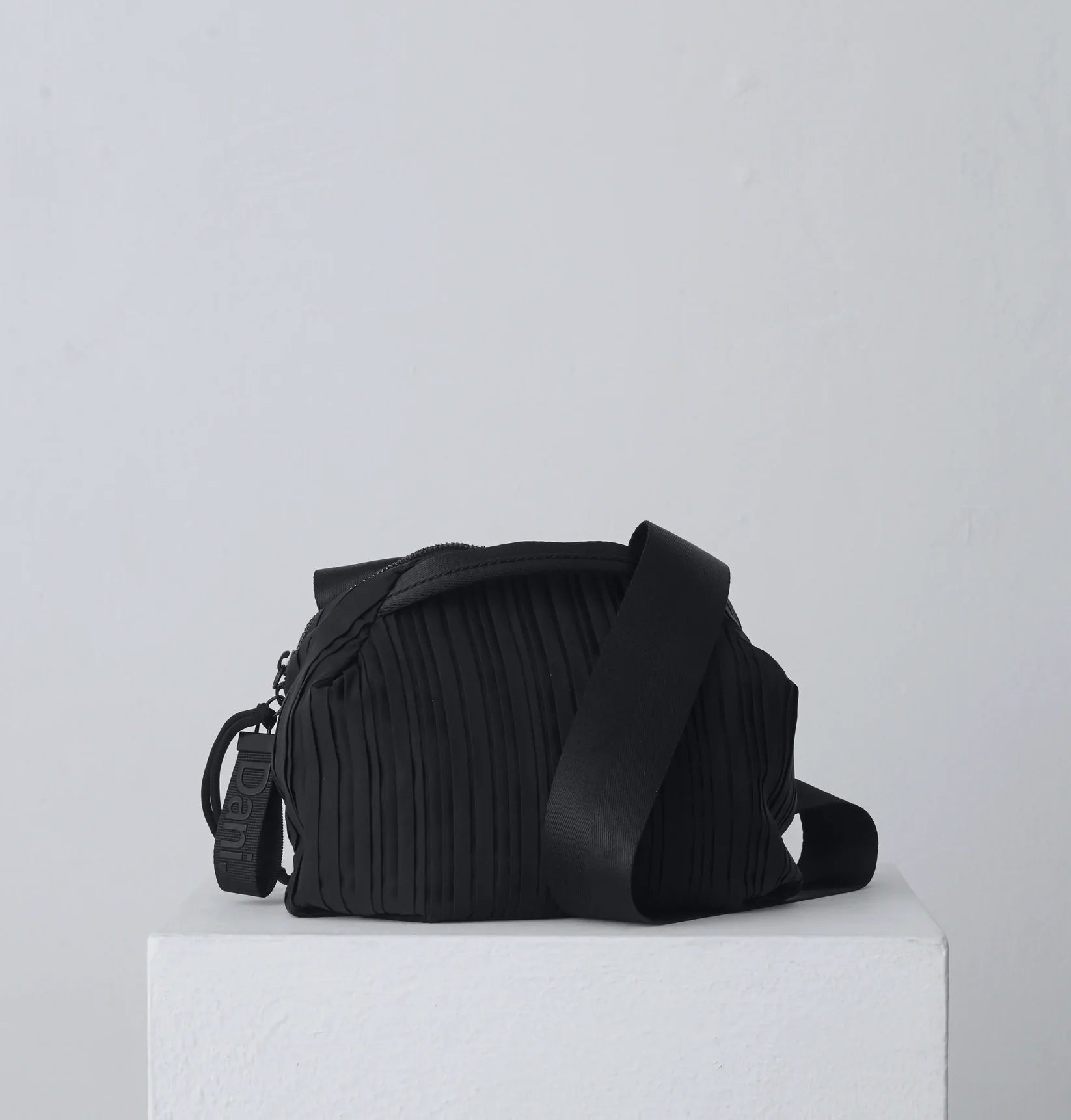 Frankie Crossbody Bag - Pleated Black