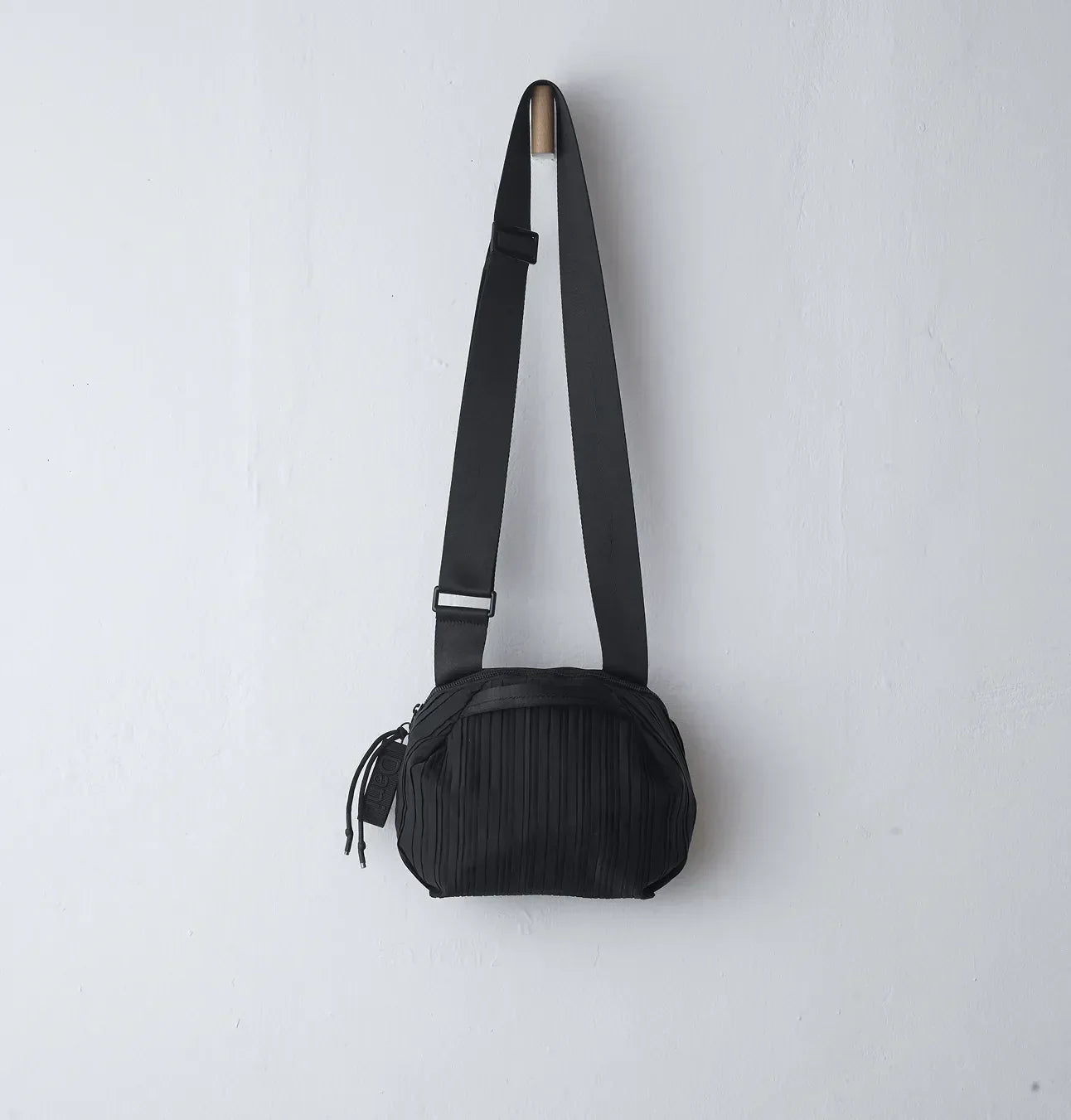 Frankie Crossbody Bag - Pleated Black