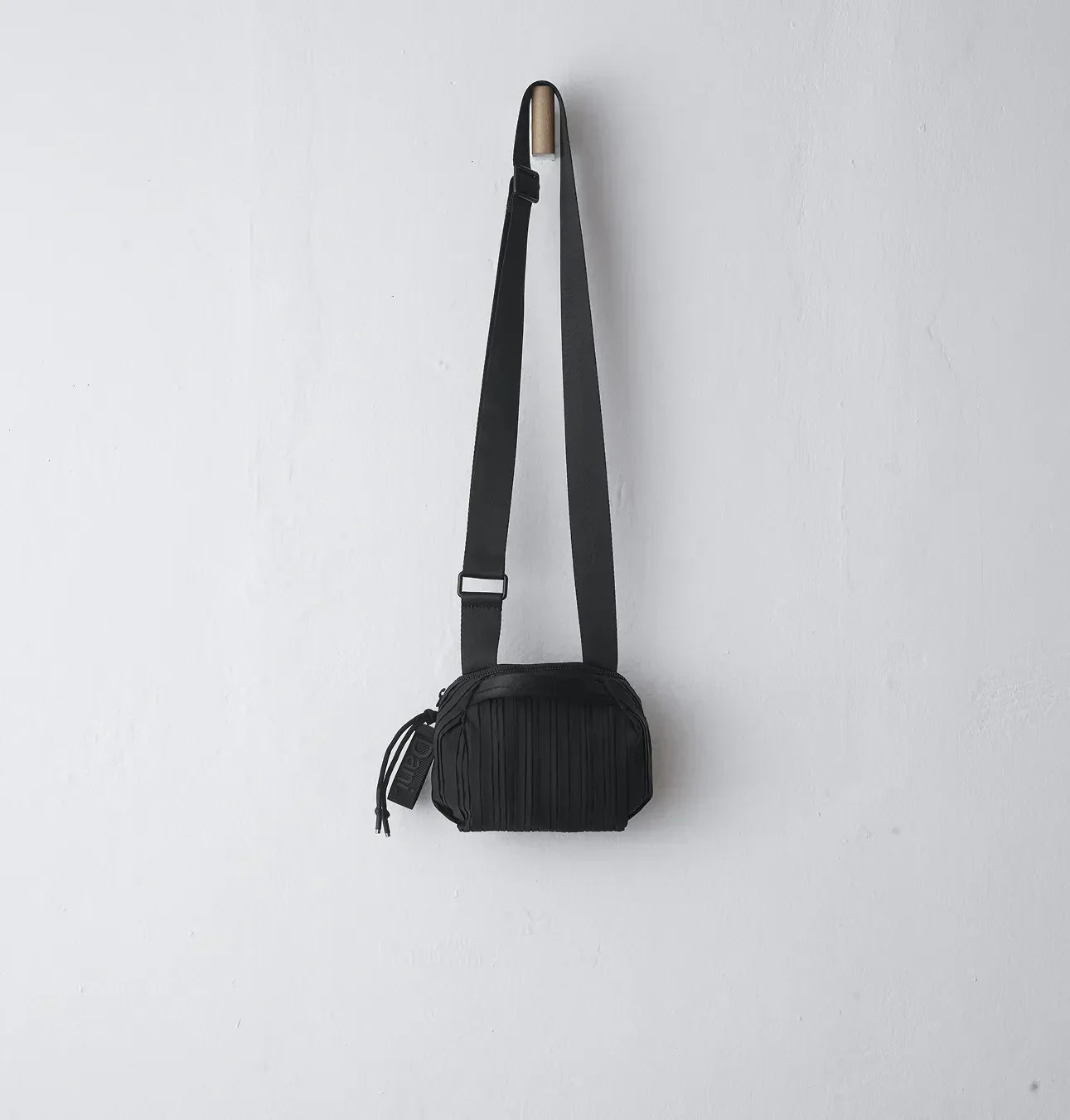 Frankie Mini Crossbody Bag - Pleated Black
