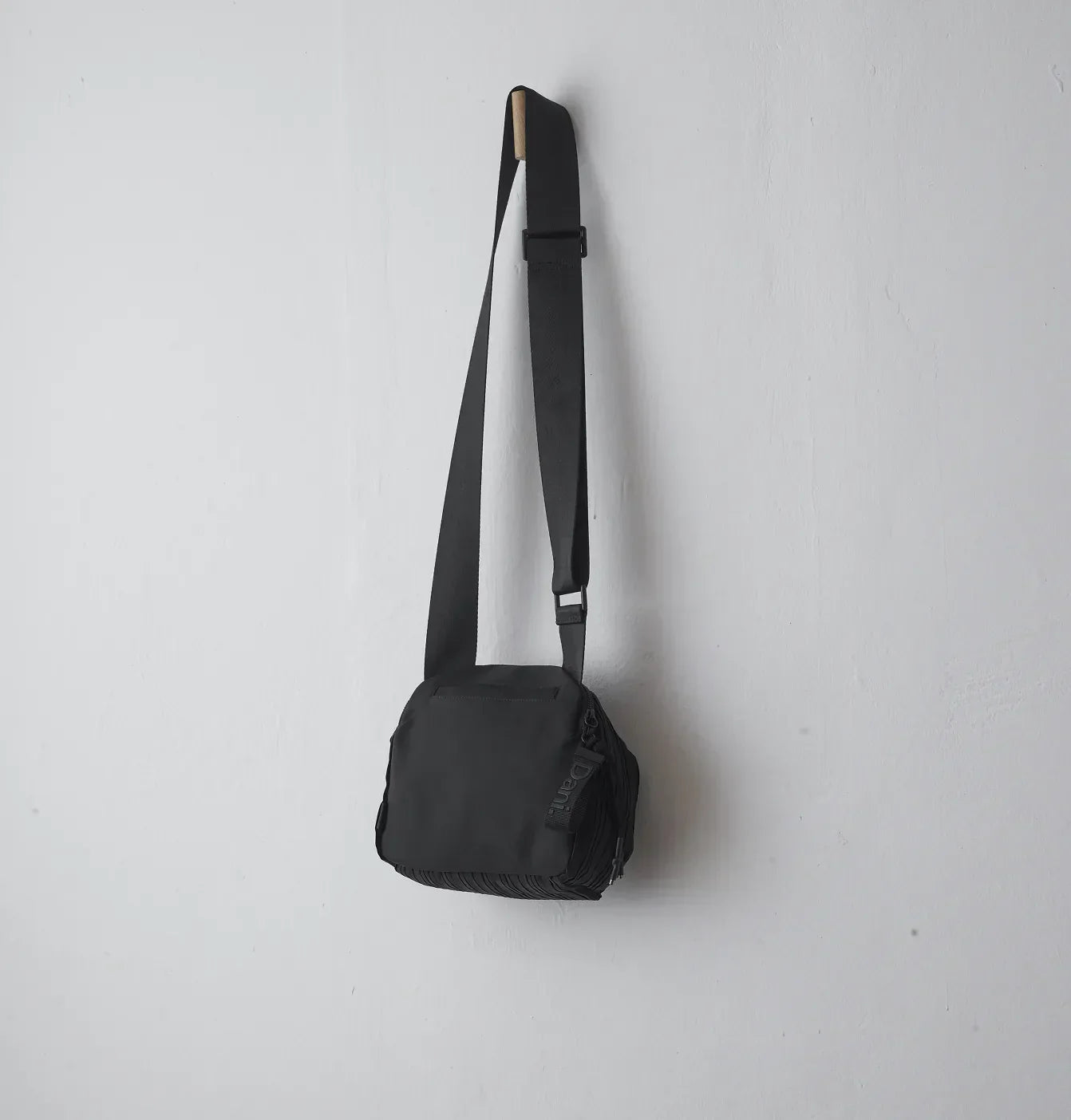 Frankie Crossbody Bag - Pleated Black