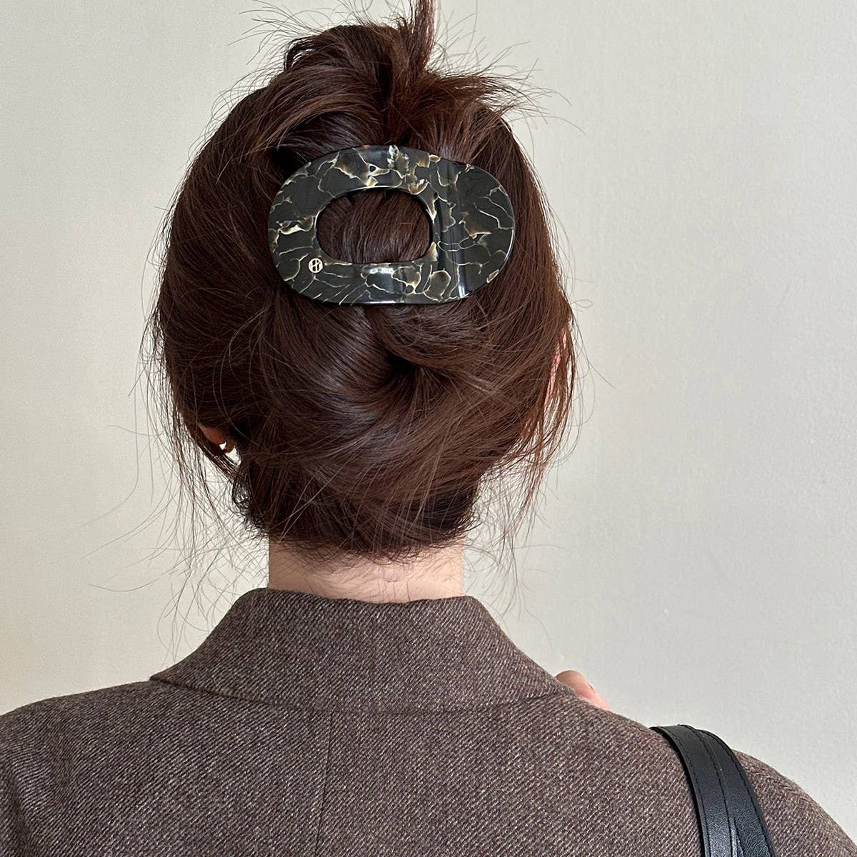 Oval Flat Hair Claw Clip