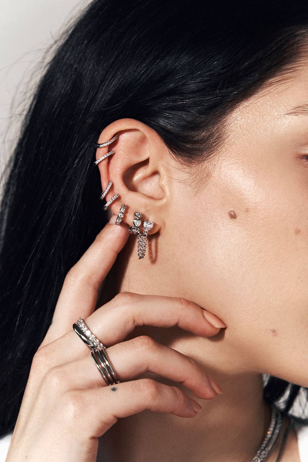 Single Row Huggies (6.5 mm)