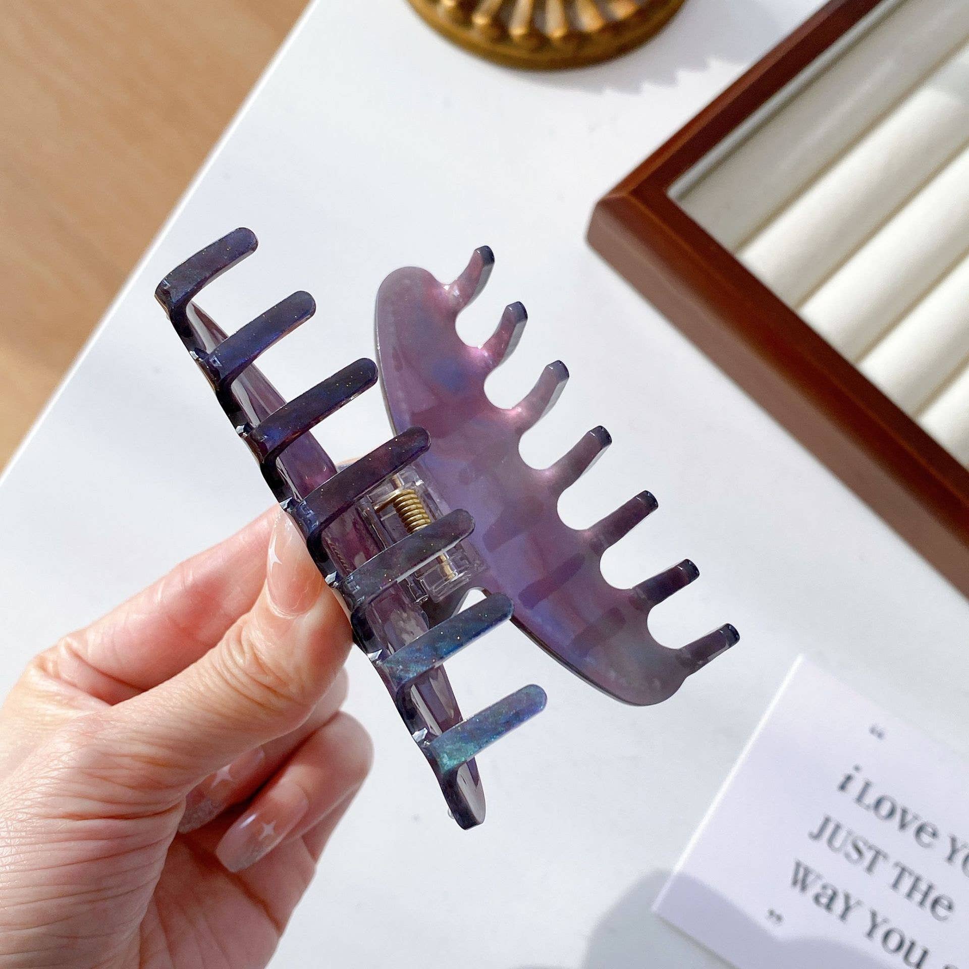 Pearl-Edged Marble Claw Clip