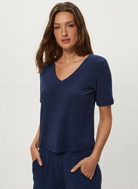 MATTY V-NECK TOP
