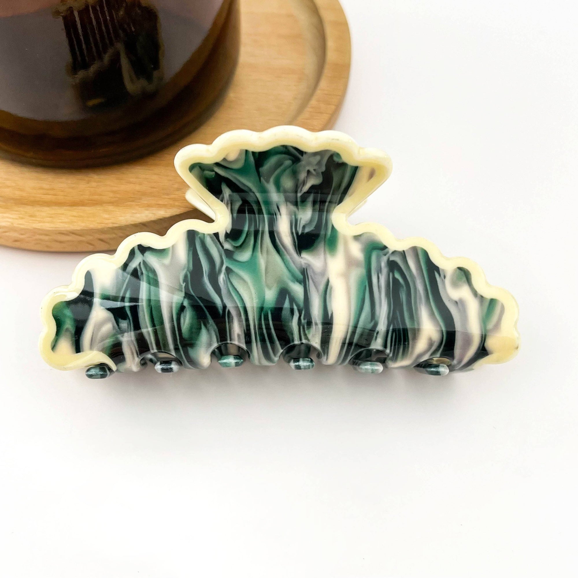 Wavy Edge Claw Clip