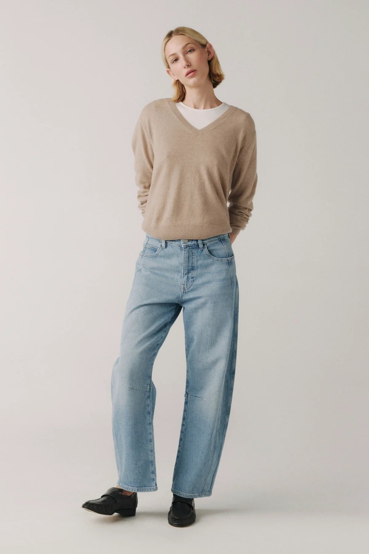 Soft Curve Barrel Leg Jean