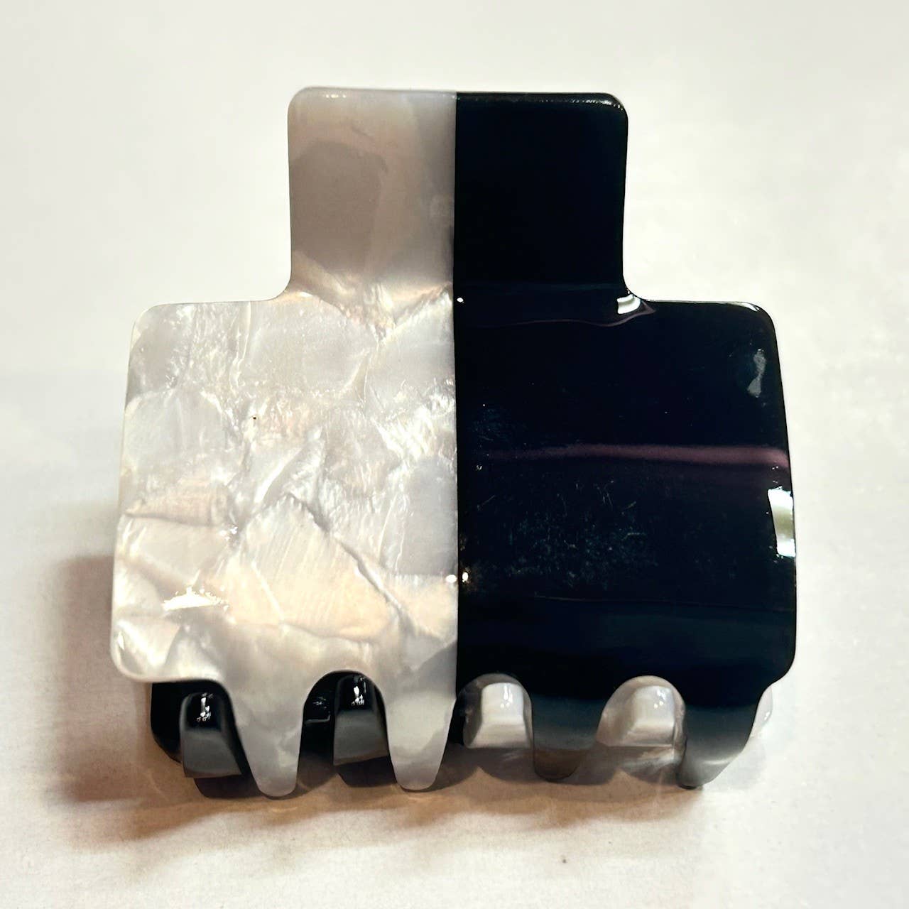 Medium Two-Tone Square Jaws