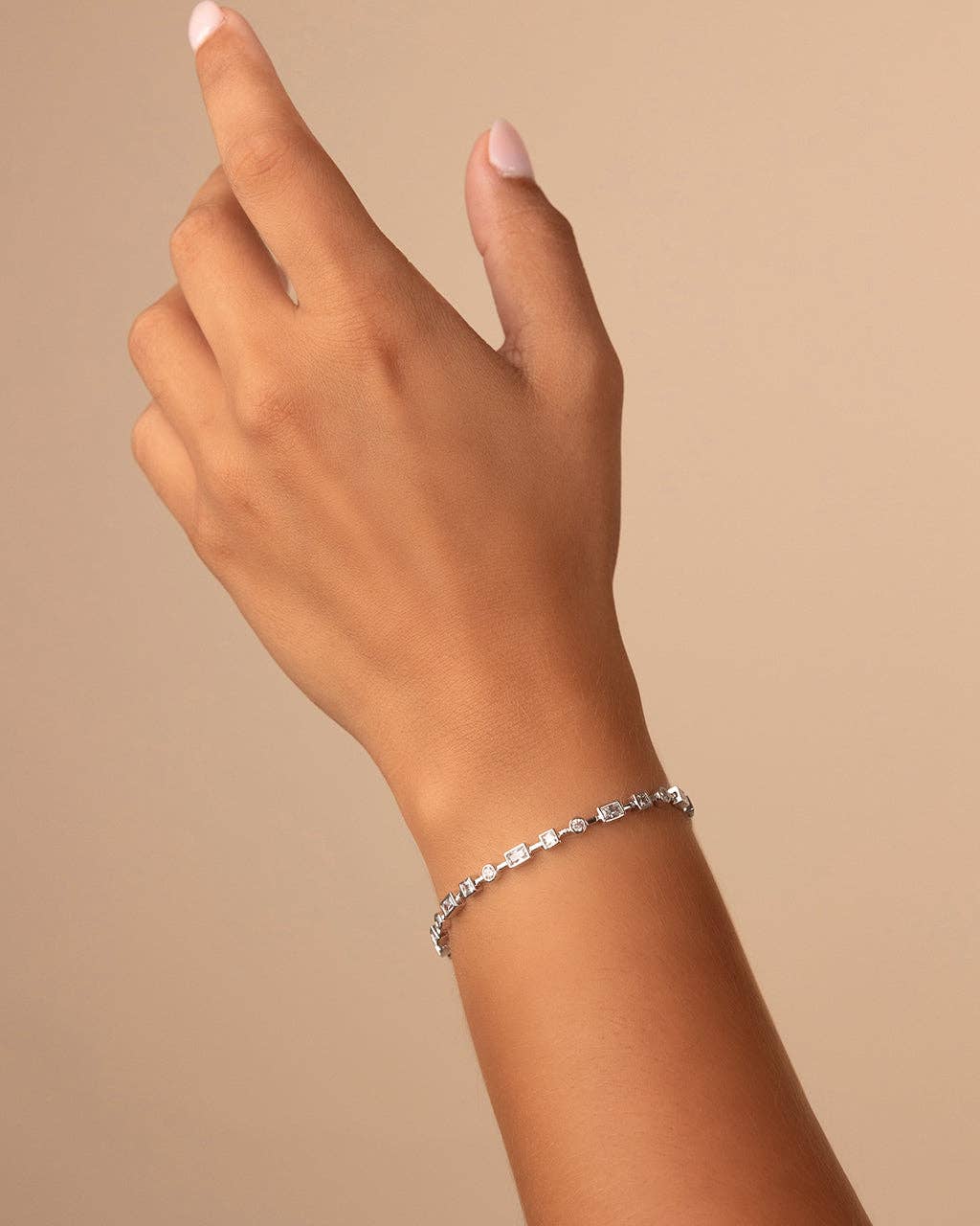 Staggered Stone Tennis Bracelet