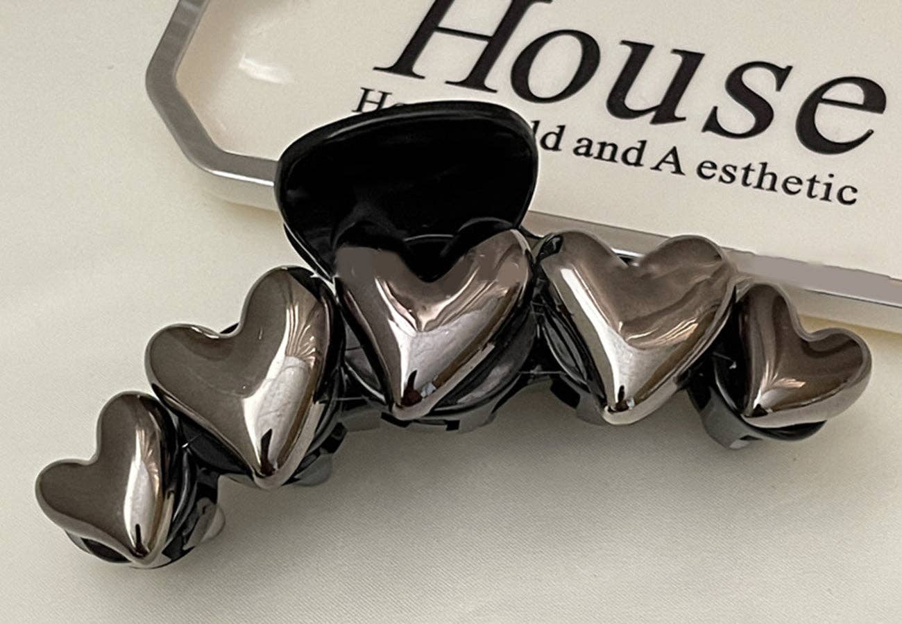 Contrast Metallic Heart Hair Claw