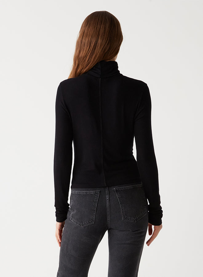 TARA CROP TURTLENECK