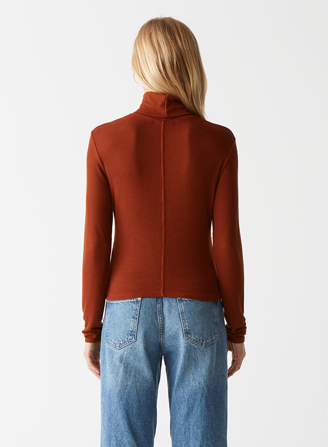 TARA CROP TURTLENECK