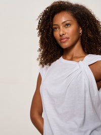 SO TWISTED MUSCLE TEE