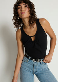 Audrey Keyhole Tank