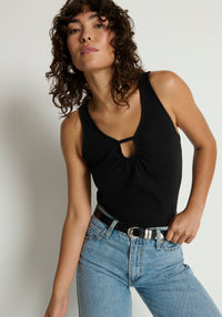 Audrey Keyhole Tank