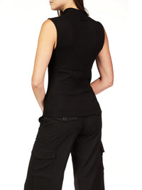 ESSENTIAL SLVLESS MOCK NECK
