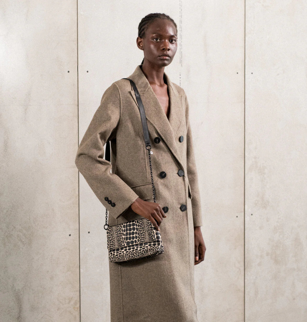 Tokyo Crossbody Clutch - Cream