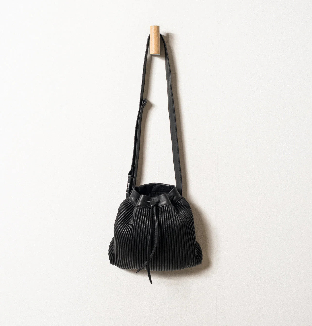 Oasis Leather Crossbody - Black