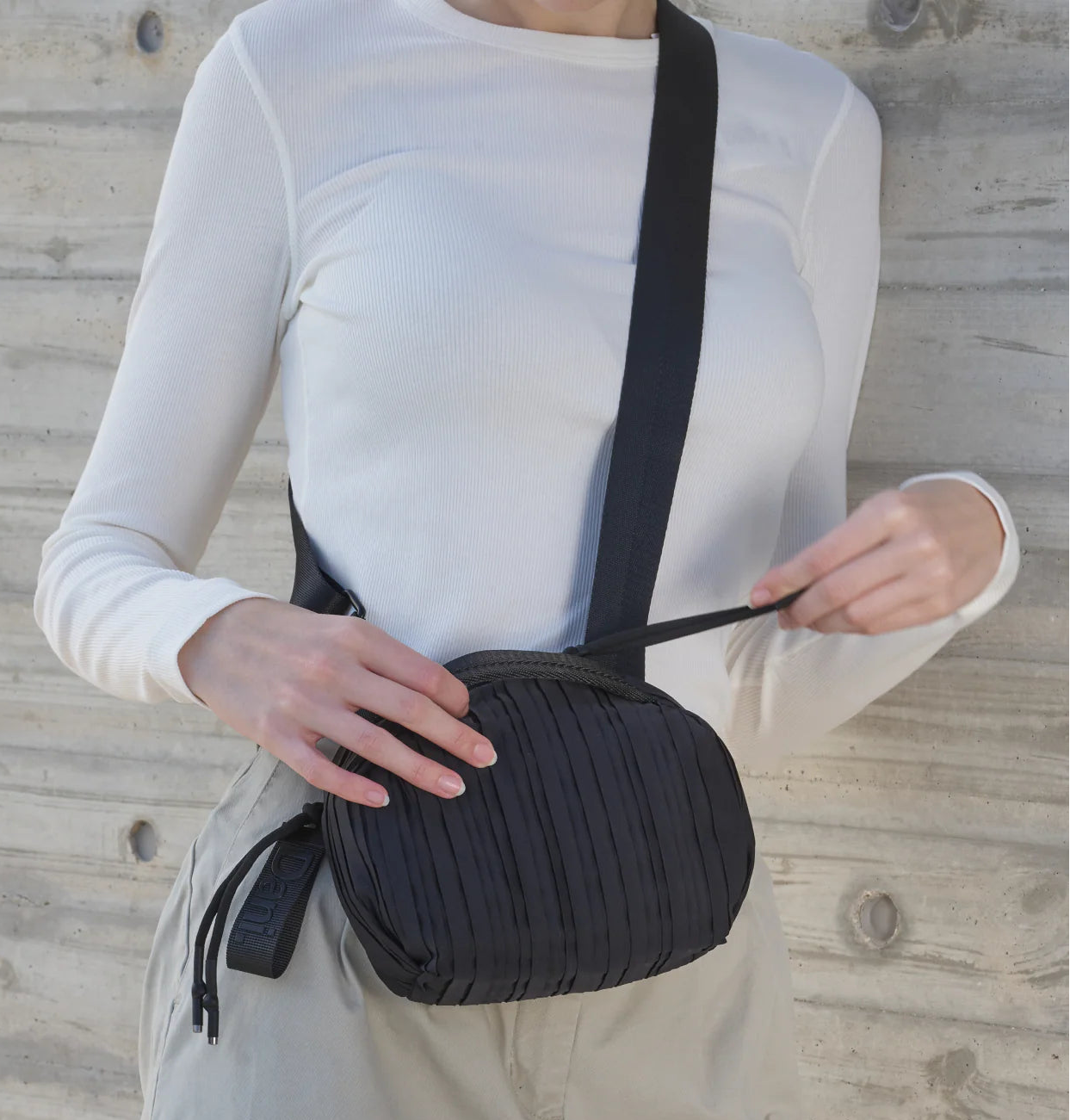 Frankie Crossbody Bag - Pleated Black