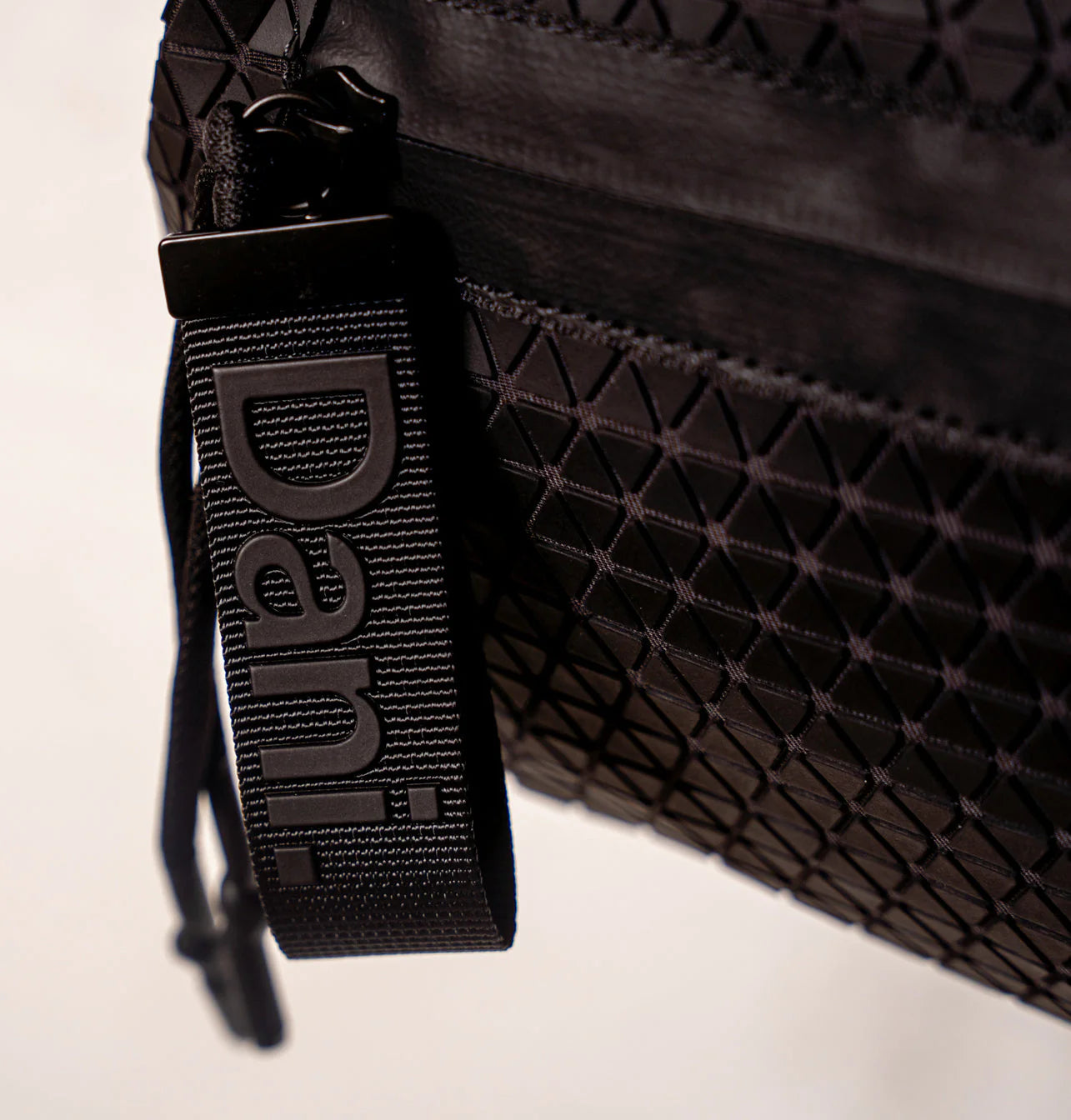 Bonnie Mini- Geo Black