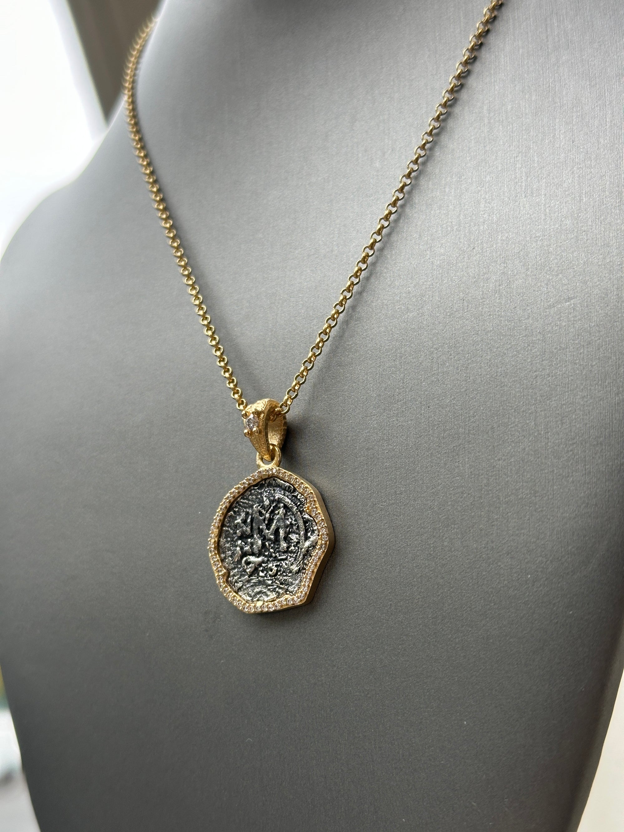 Mini Molat Necklace