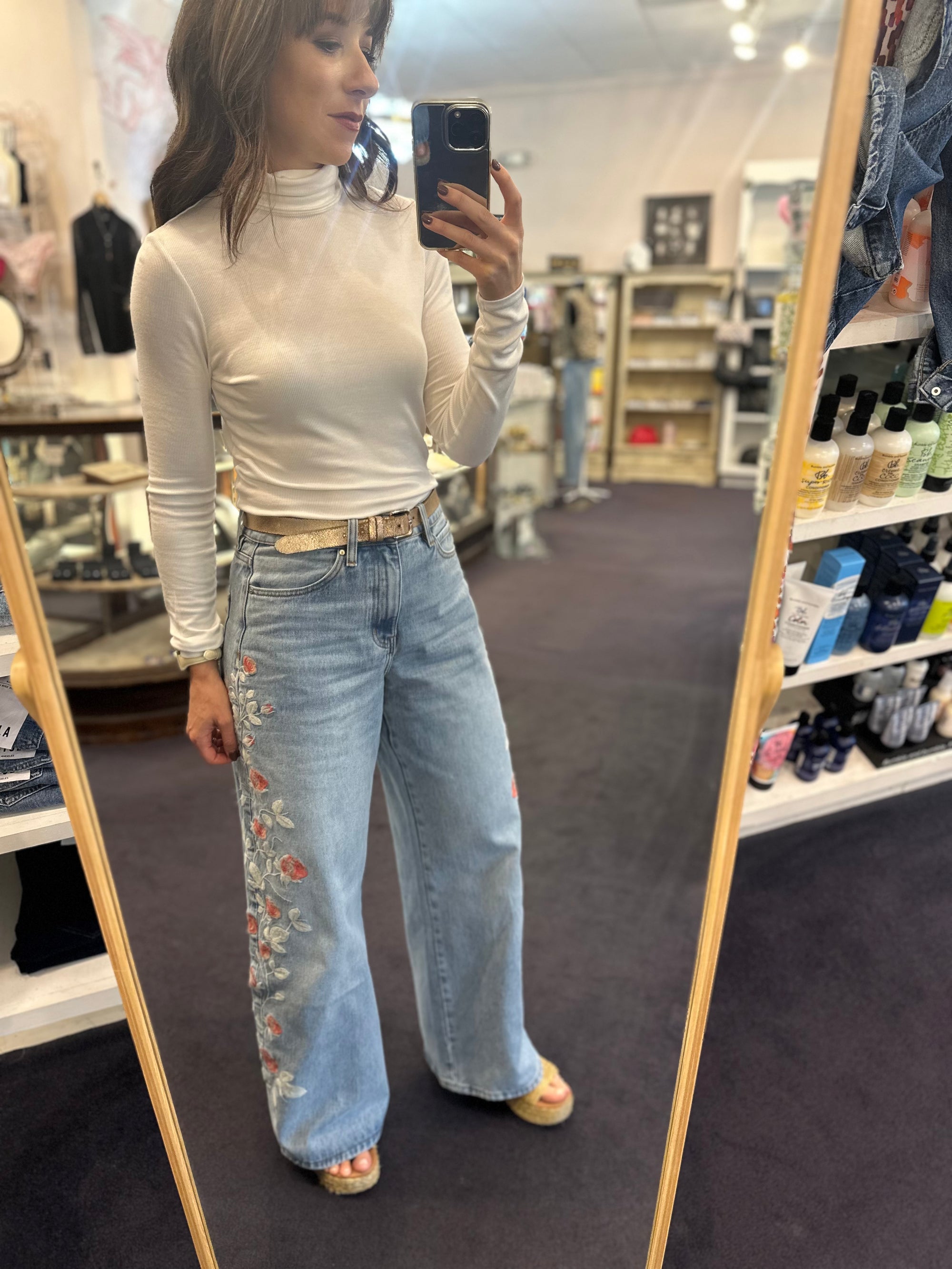 Embroidered Barrel Leg Jeans
