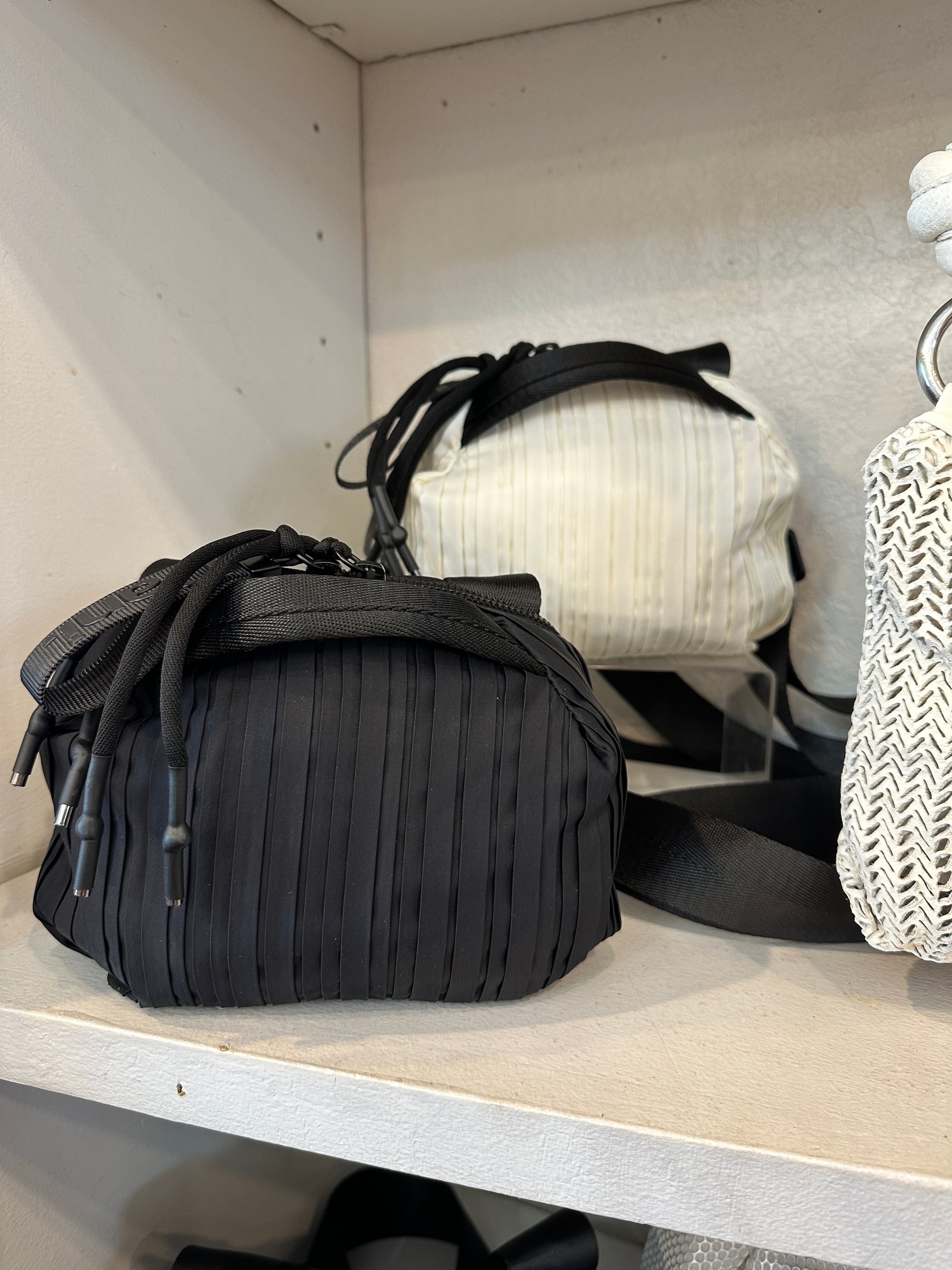 Frankie Mini Crossbody Bag - Pleated Black