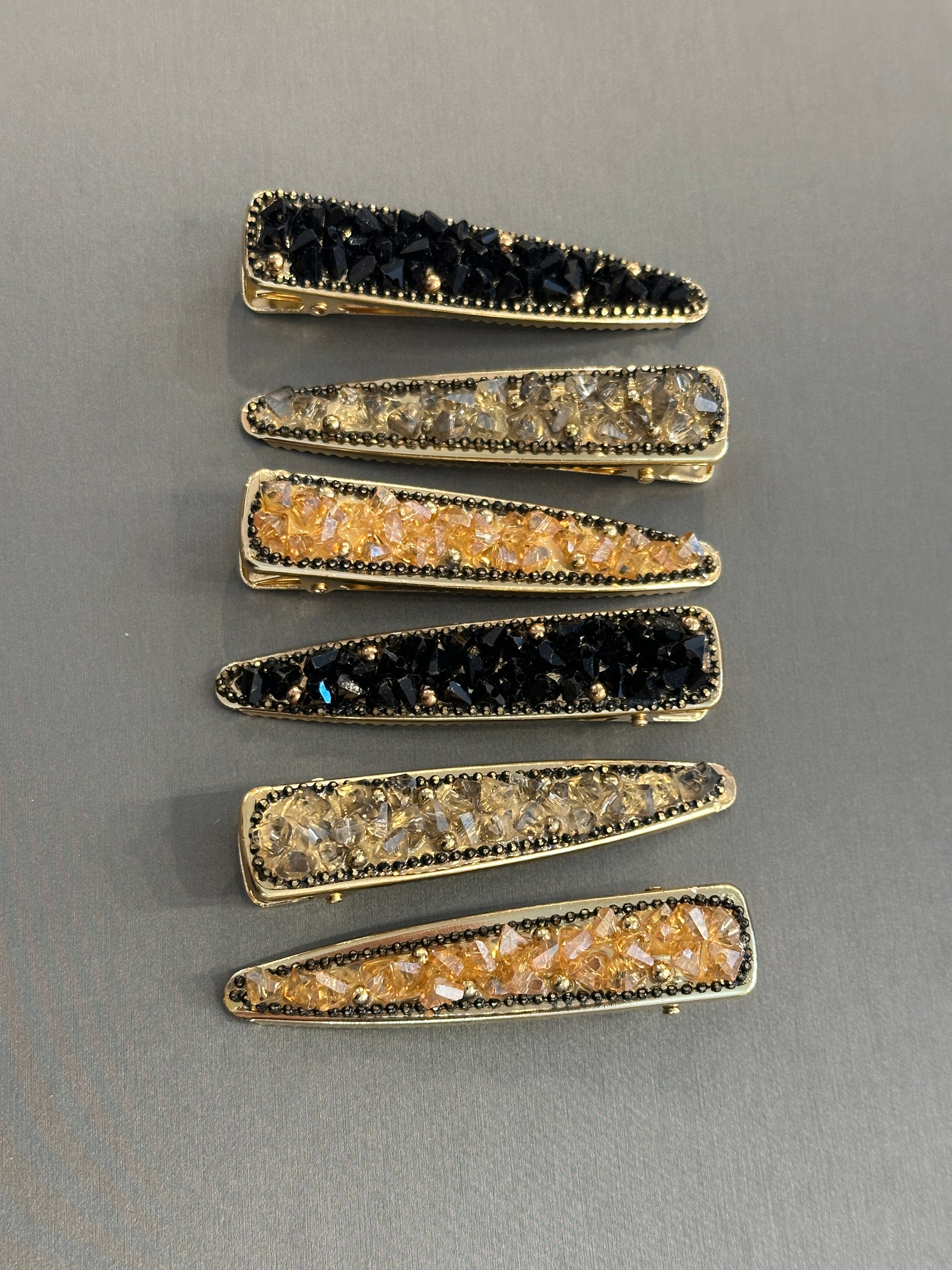 Scattered Crystals Hair Pin