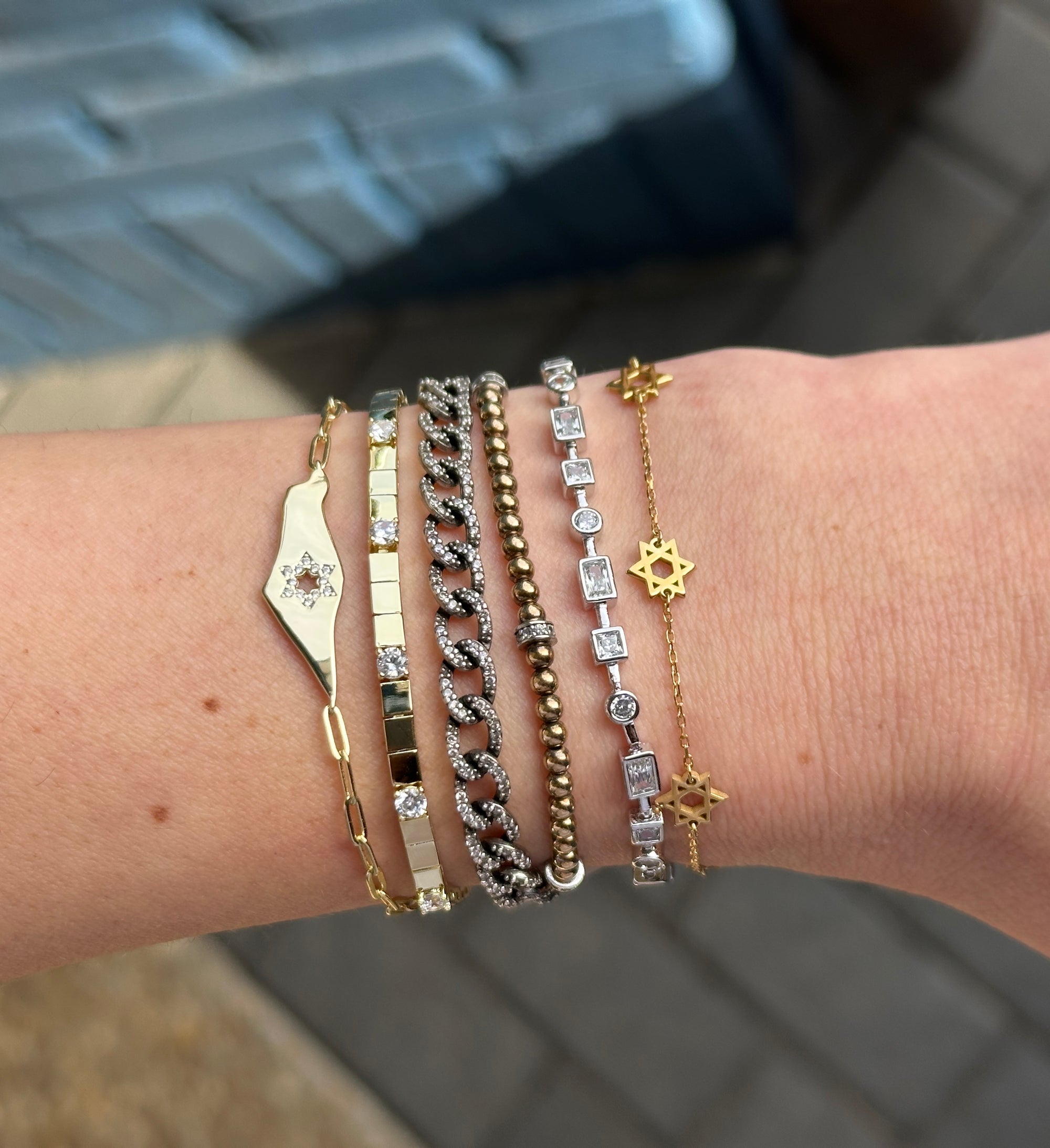 Staggered Stone Tennis Bracelet