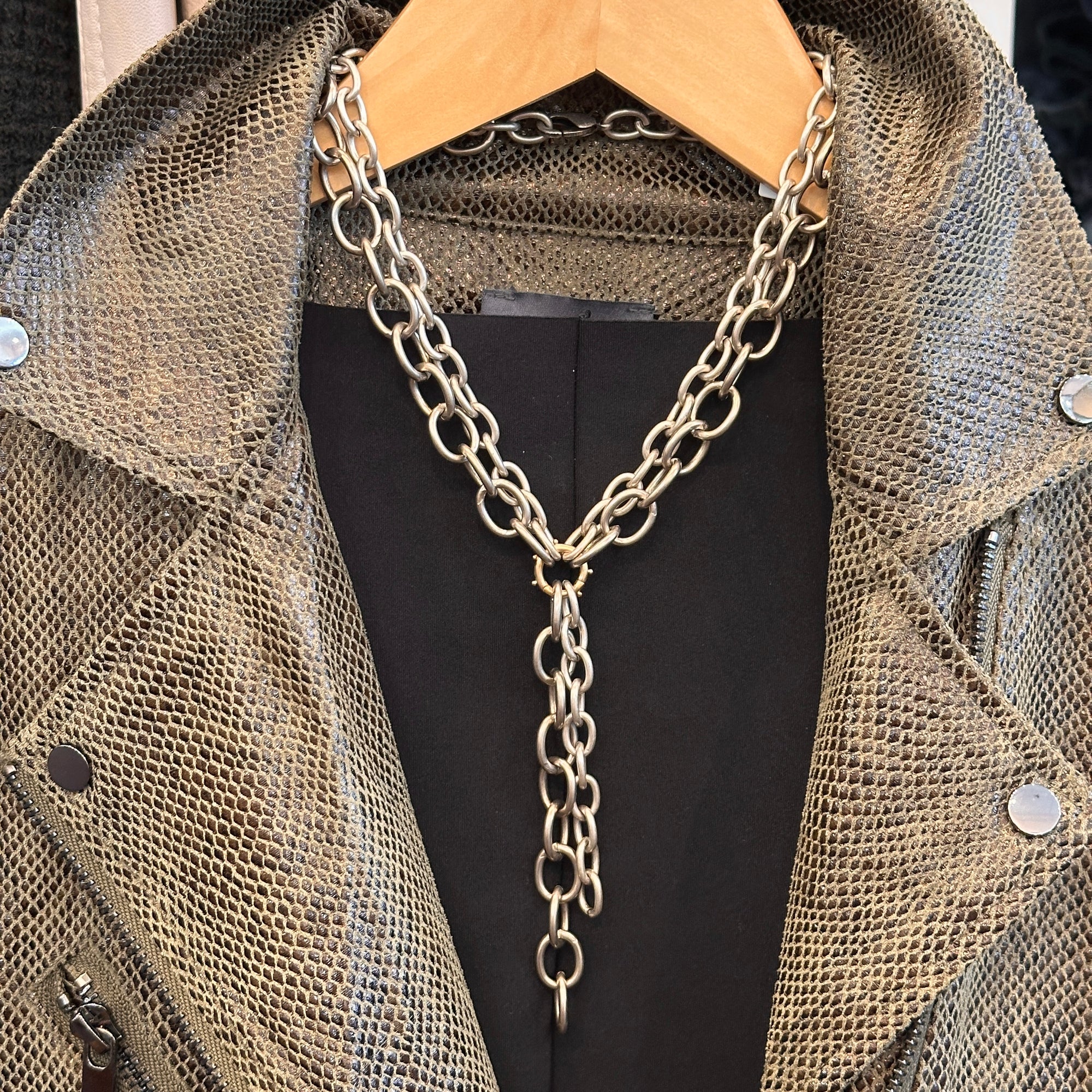 Wrinks Y Necklace