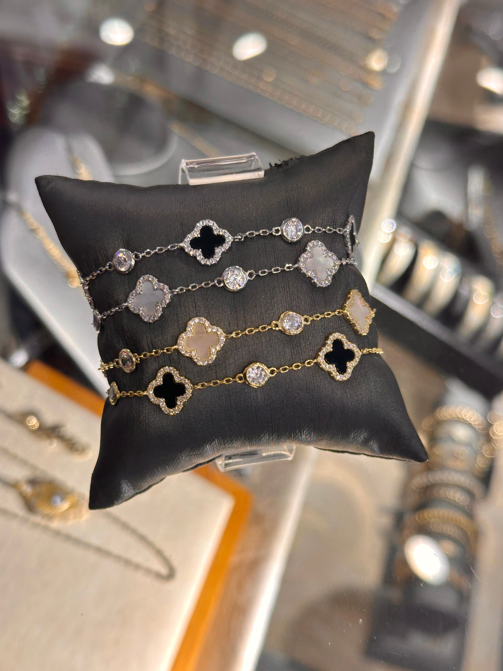 Clover Bezel Bracelet