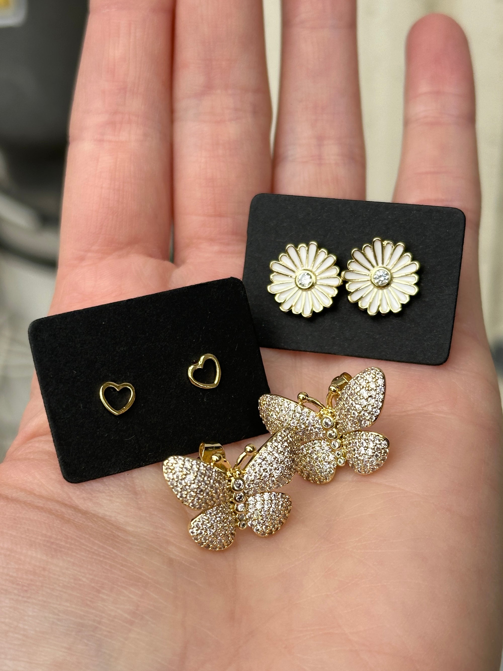 Enamel Daisy Earring