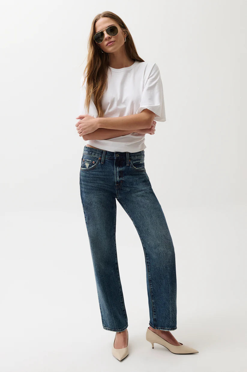 Lexi in Artisan
