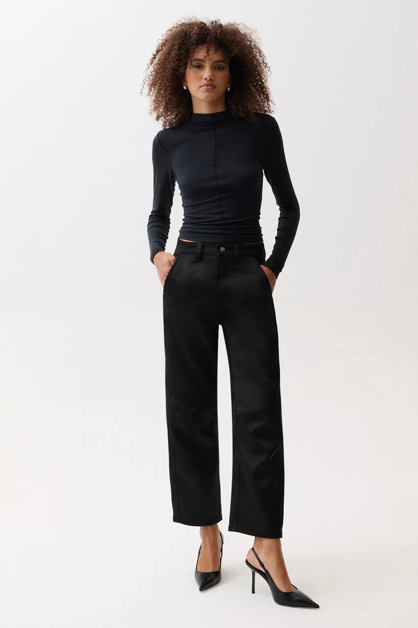 Beau Sateen Seamed Crescent Leg