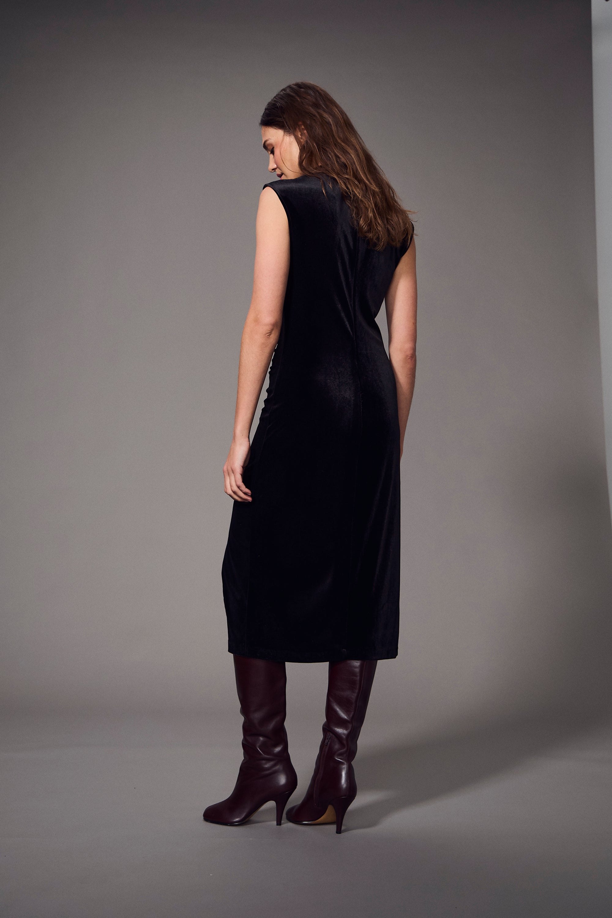 MODERN VELVET MIDI DRESS