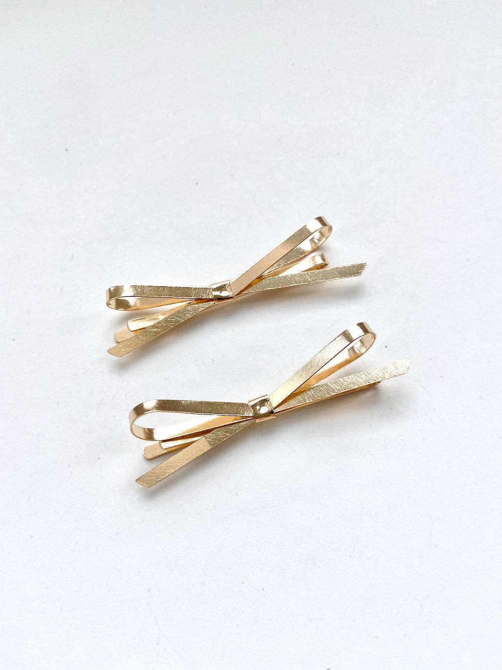 Gold Bow Bobby Pin Set