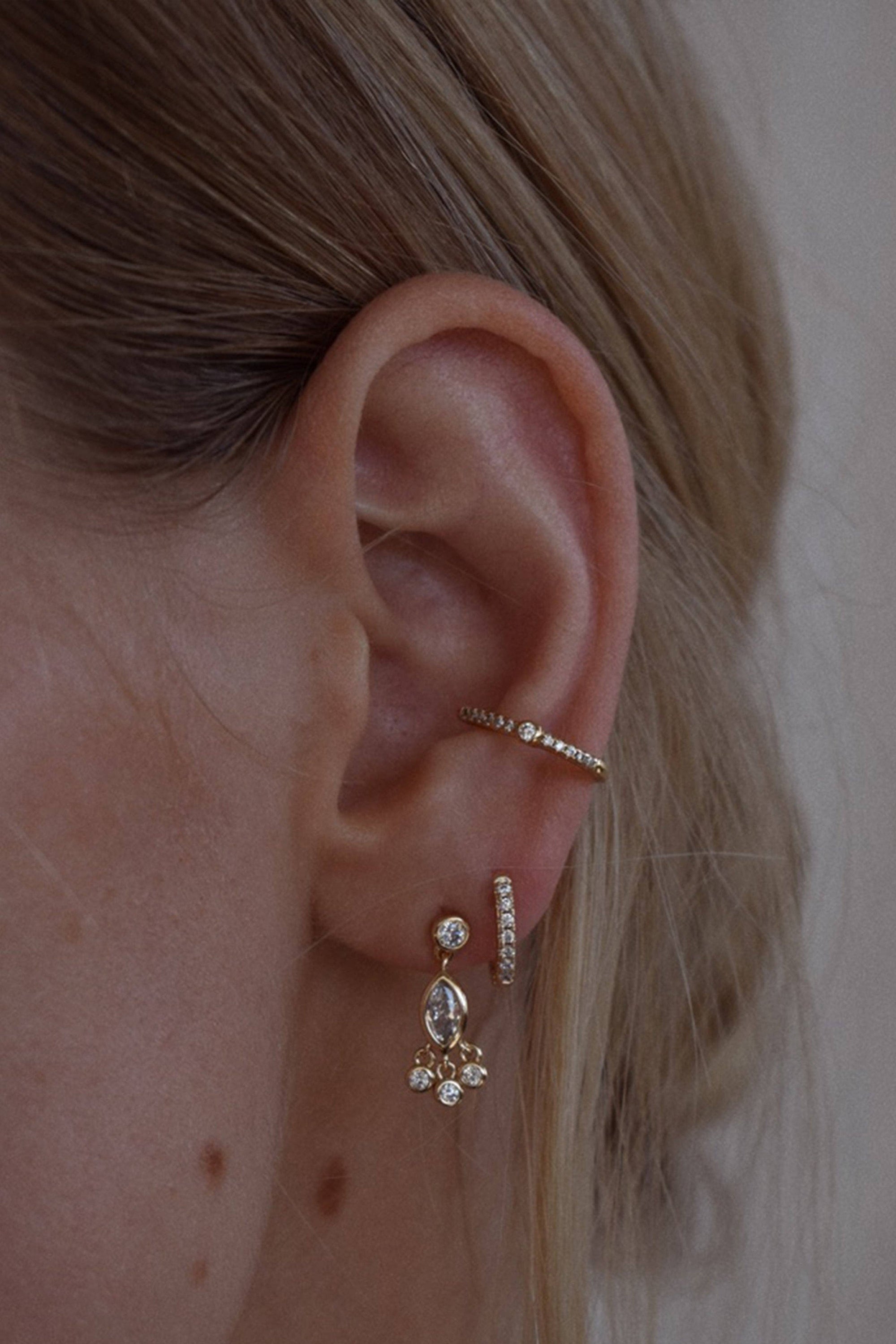 Single Row Huggies (6.5 mm)