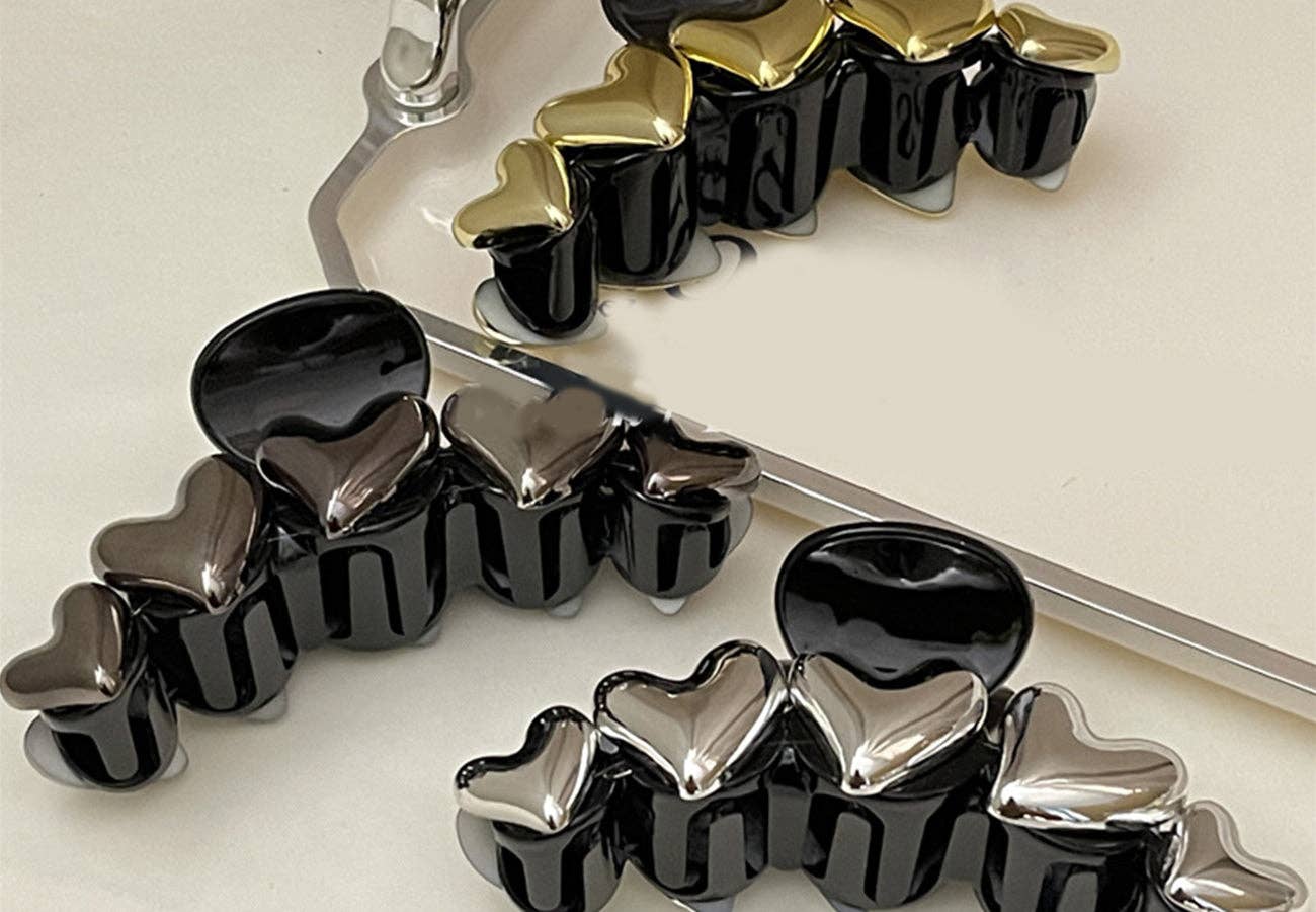Contrast Metallic Heart Hair Claw