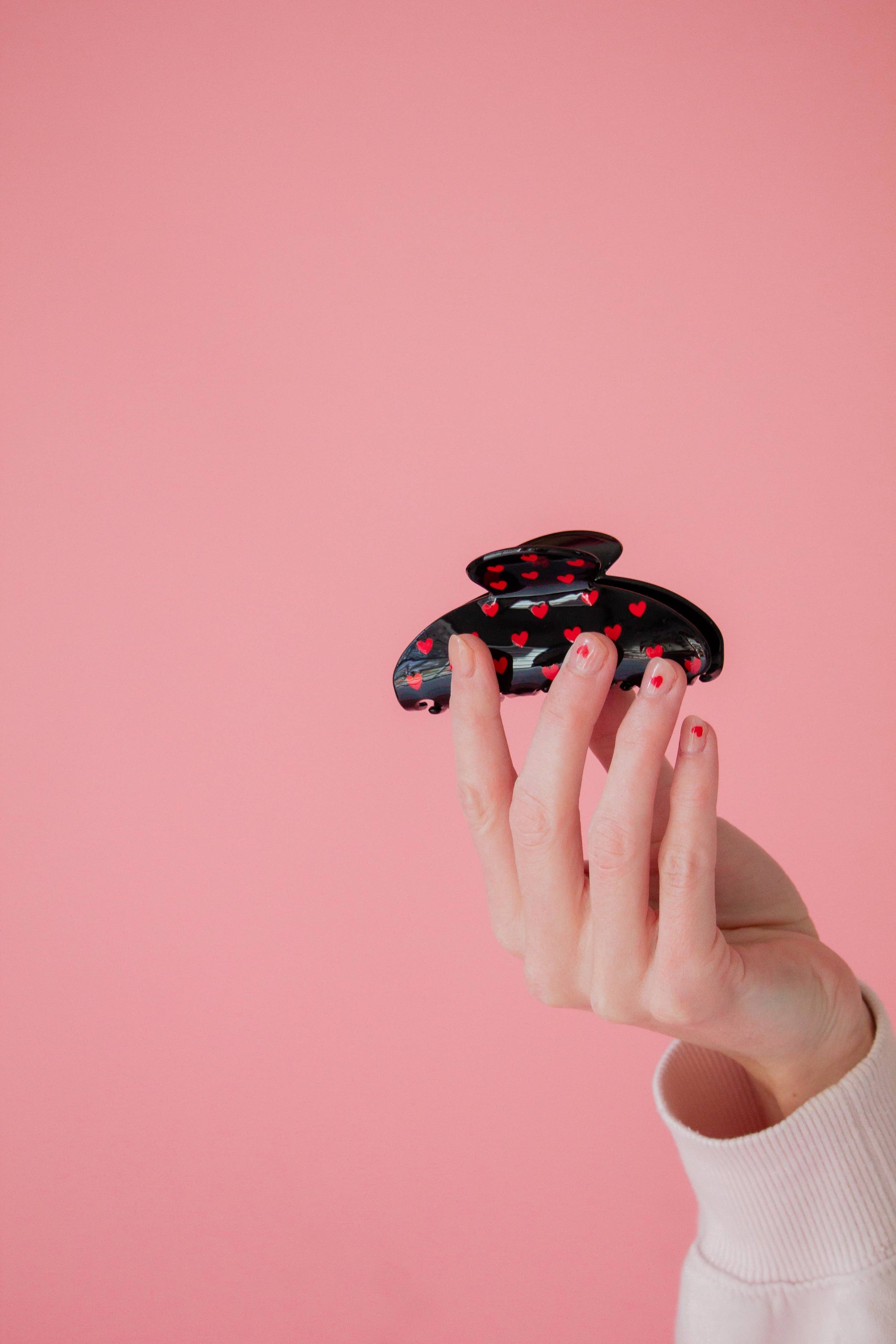 Red & Black Heart Claw Clip