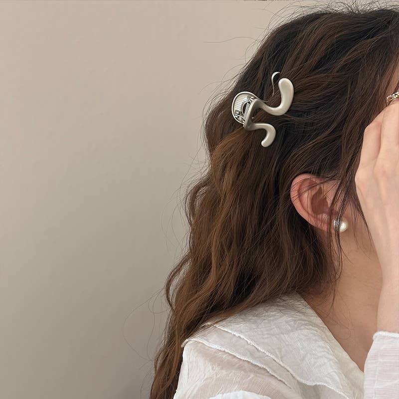 Metallic Irregular Wave Hair Clip