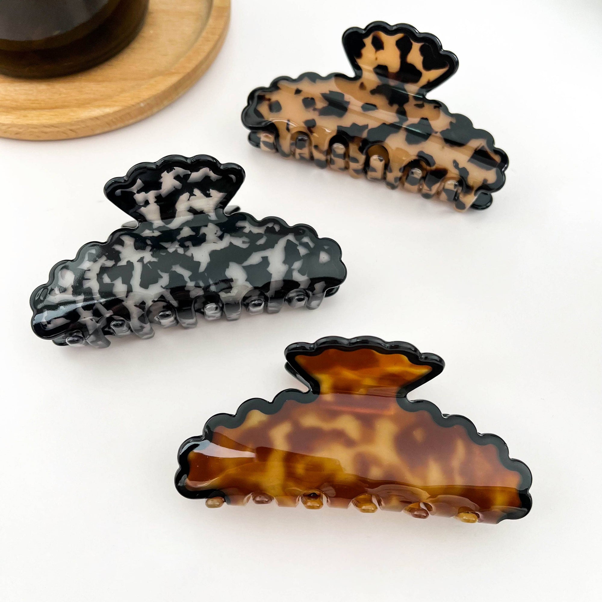 Wavy Edge Claw Clip